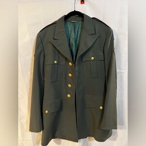 Men’s military jacket XL 38L long coat embroidered patched army green outerwear